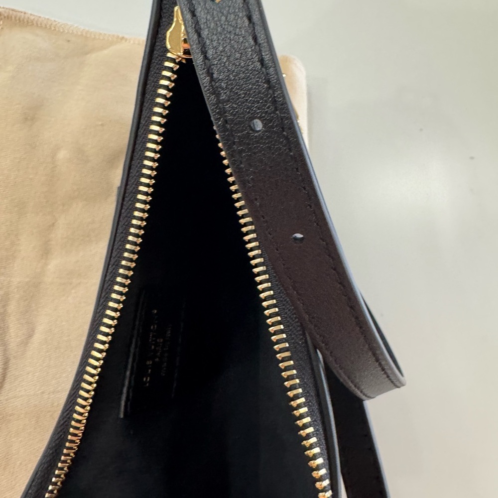 NEW Louis Vuitton Bloom Noir Leather Bag w Gold Hardware and Chain Detail -Black - Picture 10 of 12